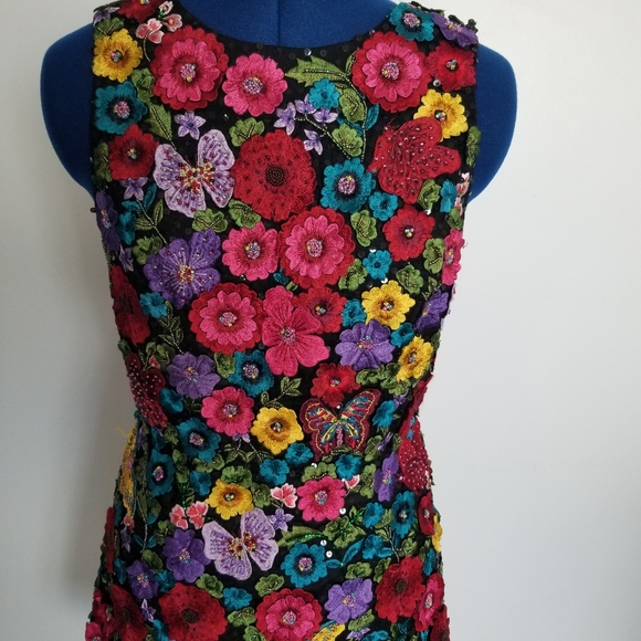 Floral and butterfly Linsey embroidery dress -  NWT - Picture 2 of 5